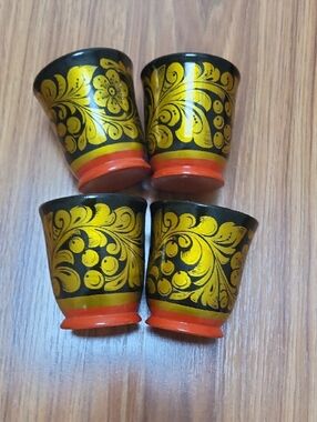 Khokhloma Hand-Painted Yellow and Red Decorative Shot Glasses – Set of 4